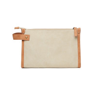 beige (± PMS 14-1012)
